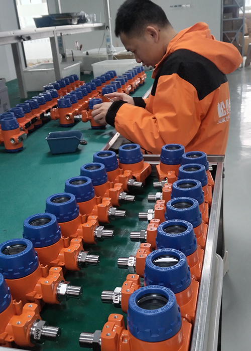 工業數顯防爆壓力變送器-生產一角